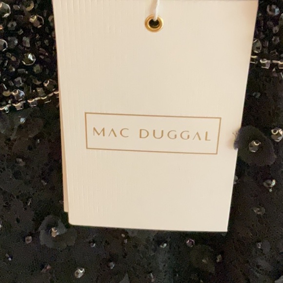 Mac Duggal - 3D Floral Applique Sleeveless Midi Dress - Picture 4 of 13